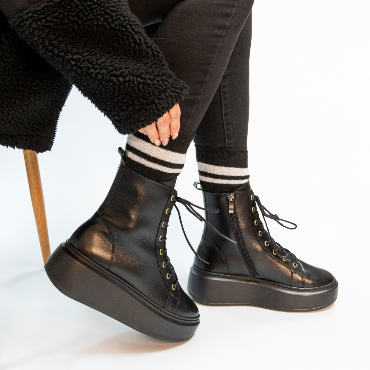  Black leather ankle boots