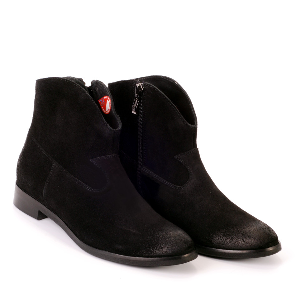  Black suede ankle boots