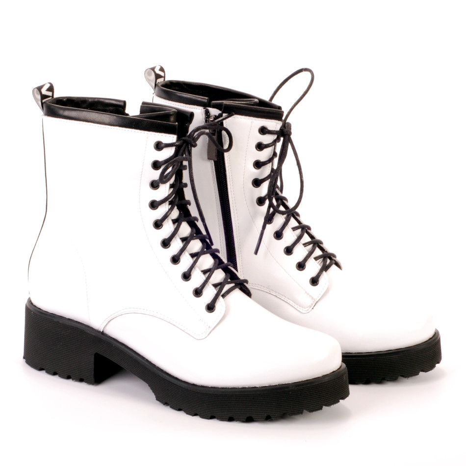  White lace-up boots