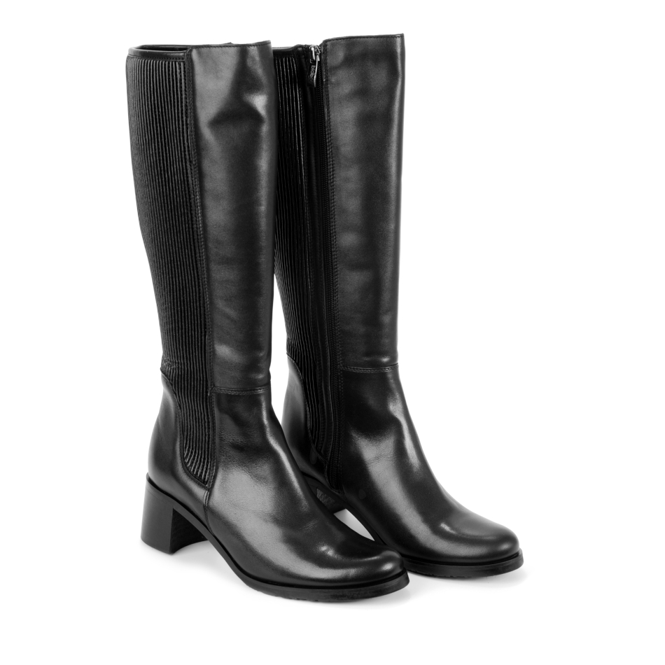  Black leather boots with stretch