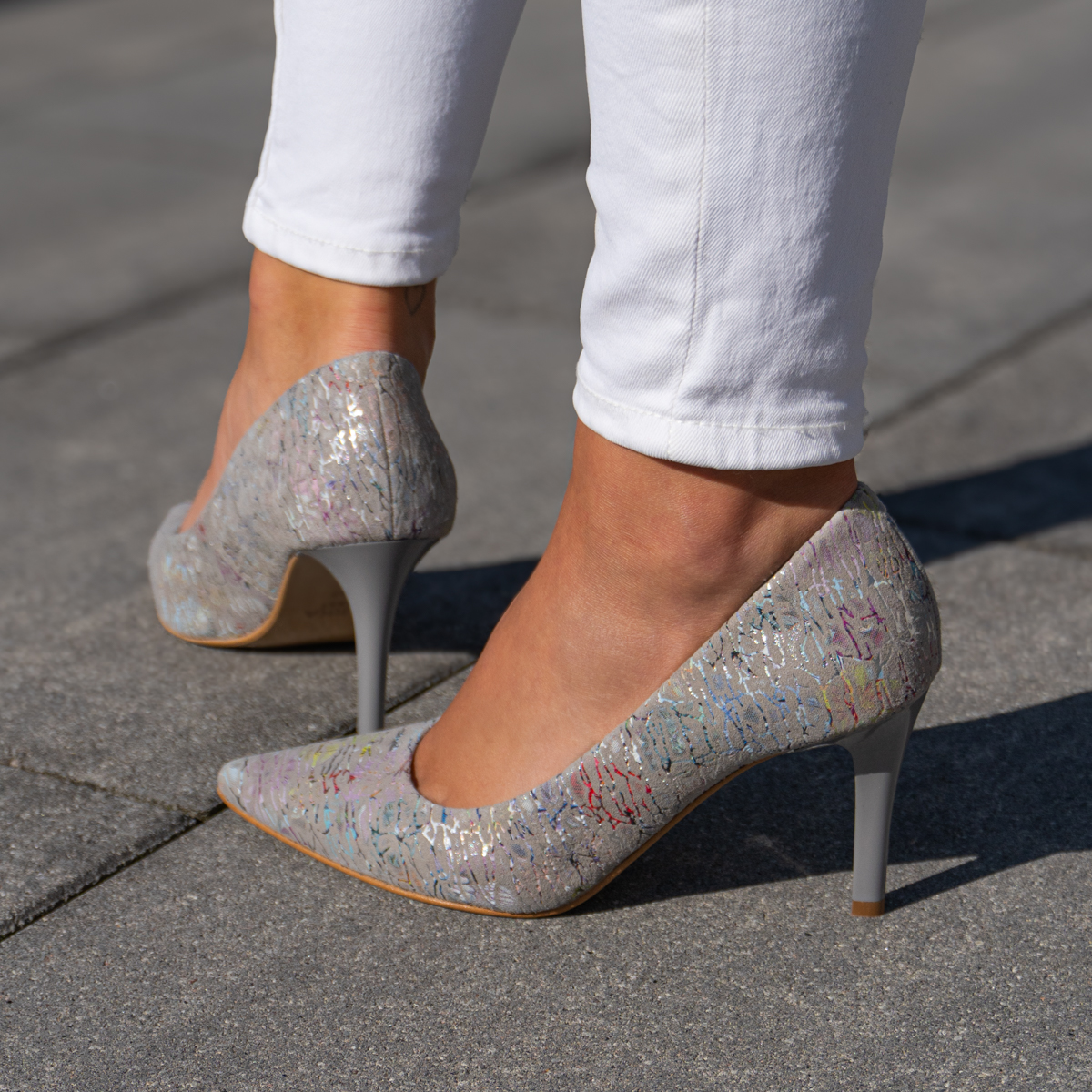  Gray leather pumps