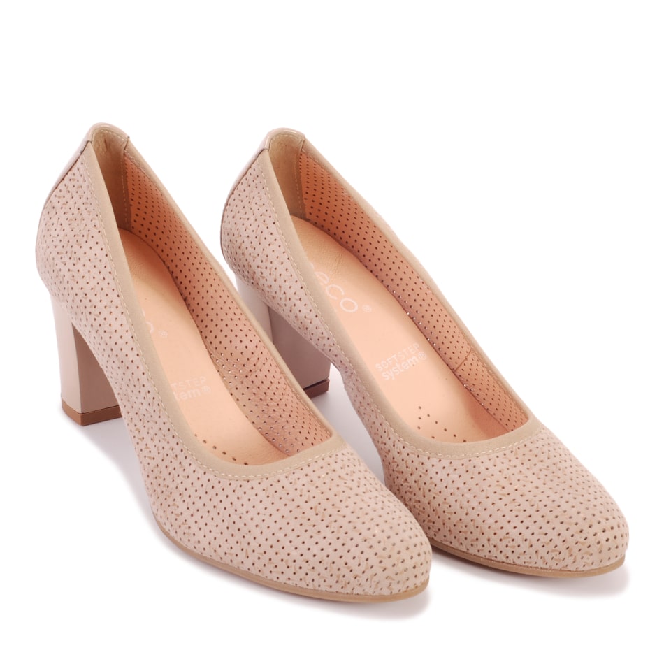  Beige leather pumps with a patent heel