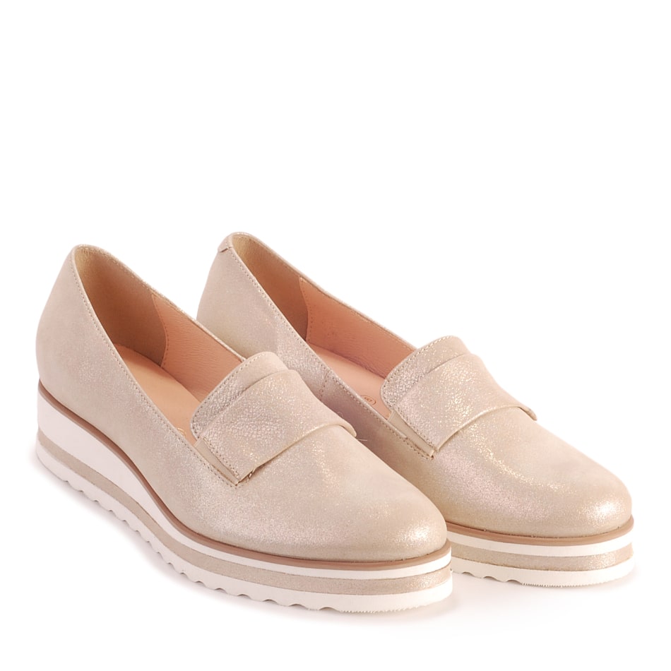  Beige leather shoes