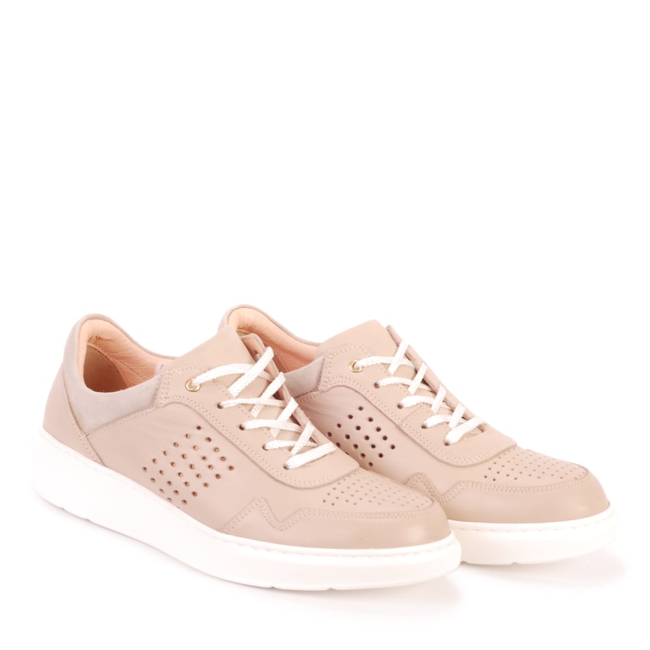  Beige sports shoes with perforation