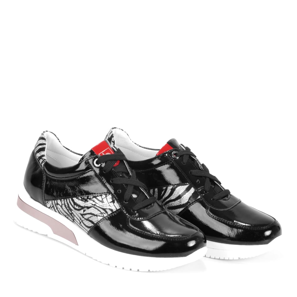  Czarno białe lakierowane buty sportowe