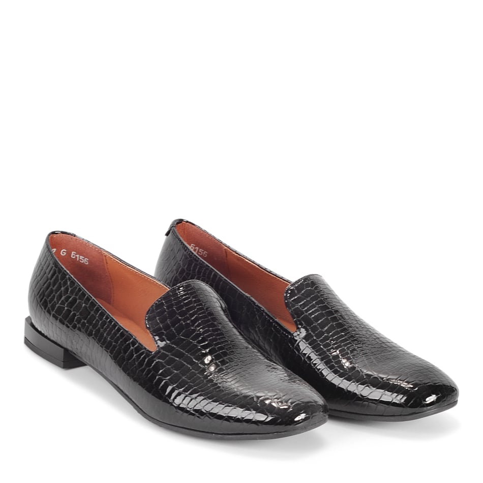  Black leather loafers with a crocodile motif