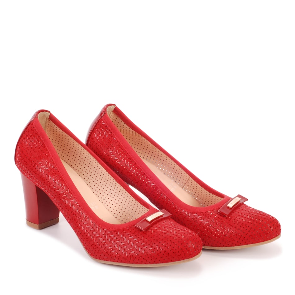  Red leather pumps with a patent heel