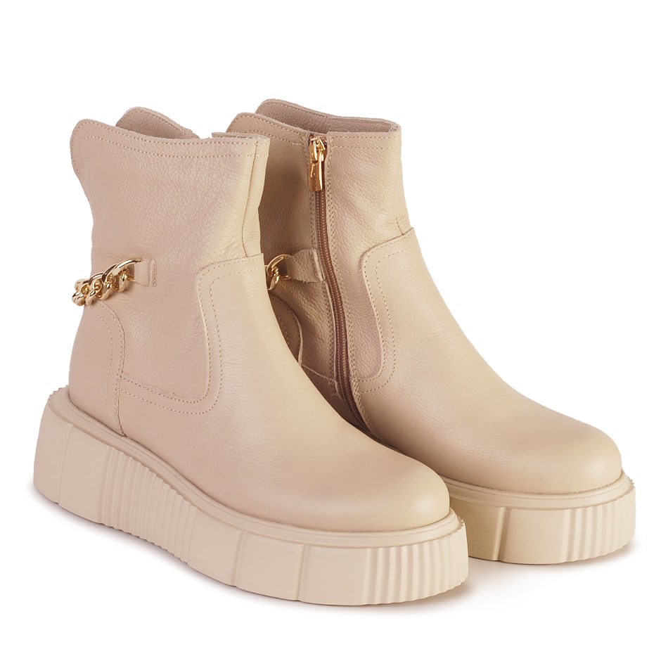  Beige leather boots