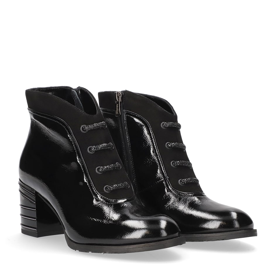  Black leather ankle boots