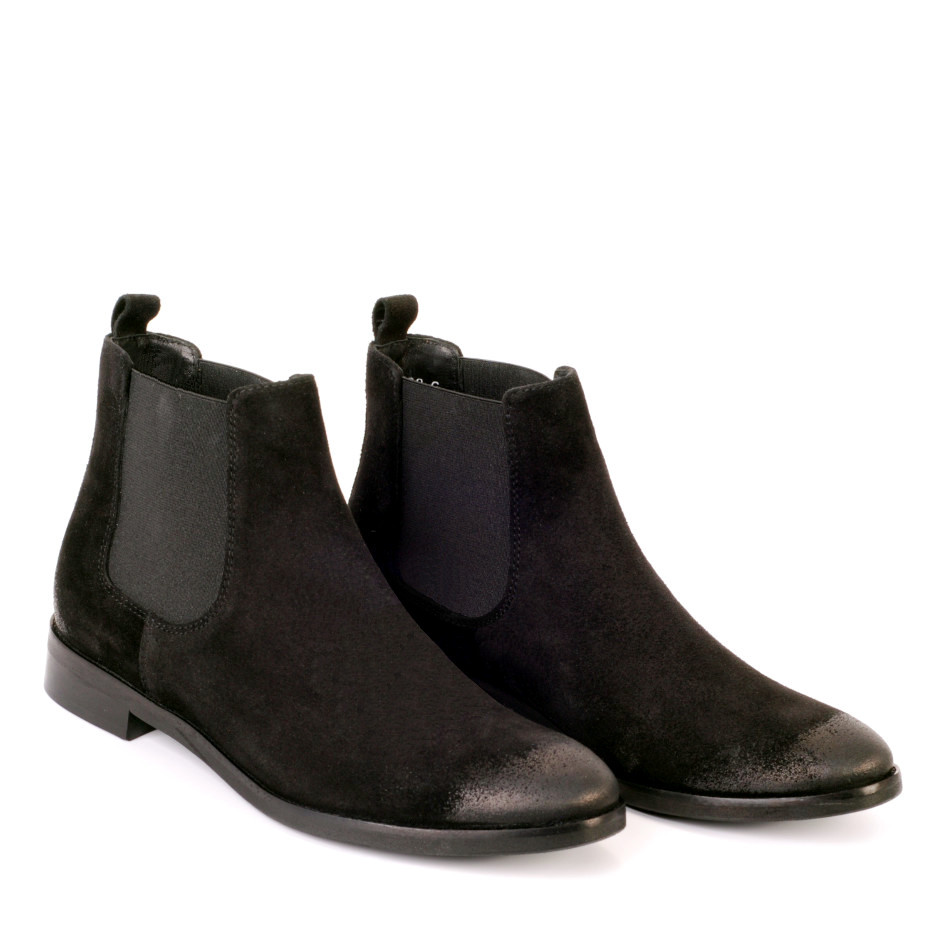  Black suede boots