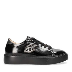  Czarne lakierowane sneakersy