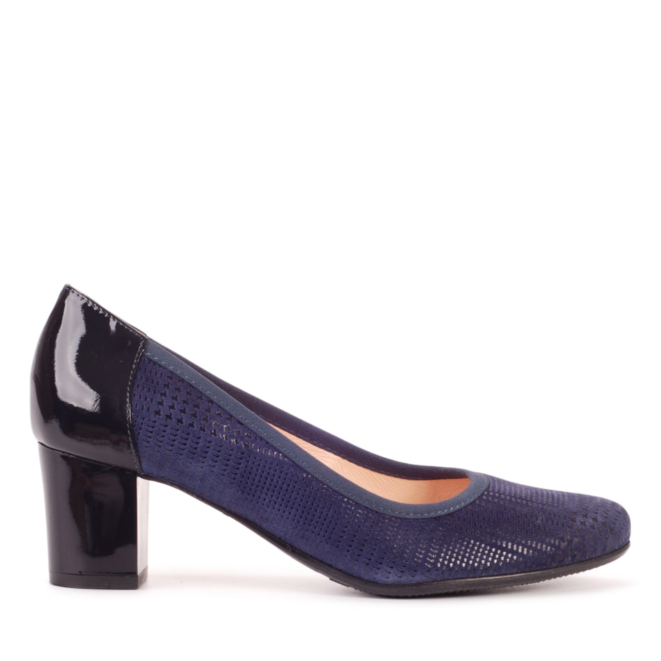 Leather navy blue shoes with a varnished heel
