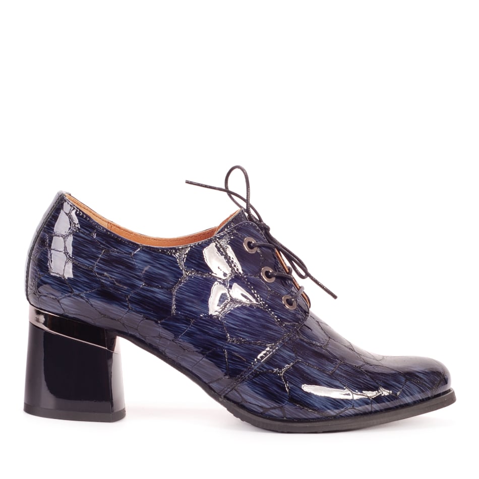 Blue lacquered shoes