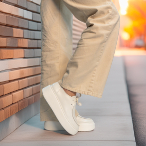 Białe skórzane sneakersy 6766 Bioeco by Arka