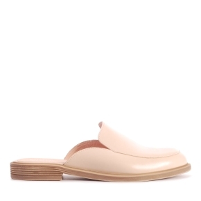 Beige leather slippers