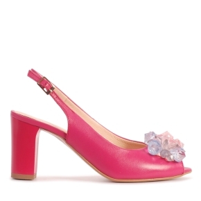 Pink leather sandals with an embellishment