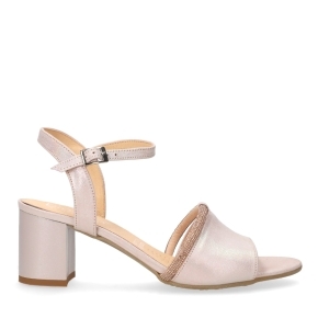 Pearl pink leather sandals