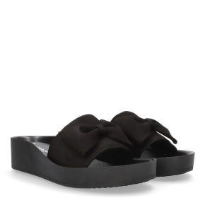 Czarne zamszowe klapki 4324 Bioeco by Arka
