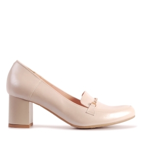 Pearl leather pumps